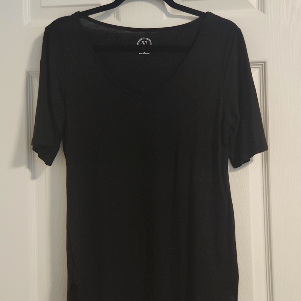 NWOT Maurices 24/7 short sleeve